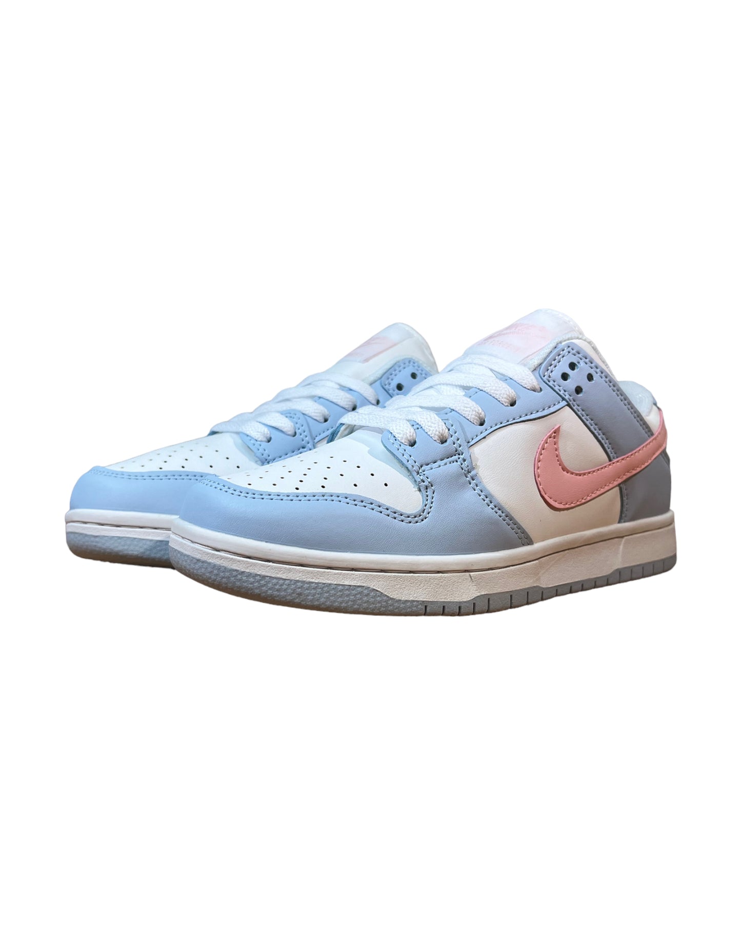 DUNK LOW “ LIGHT BLUE PINKY “X” FLIGHT CLUB  ”